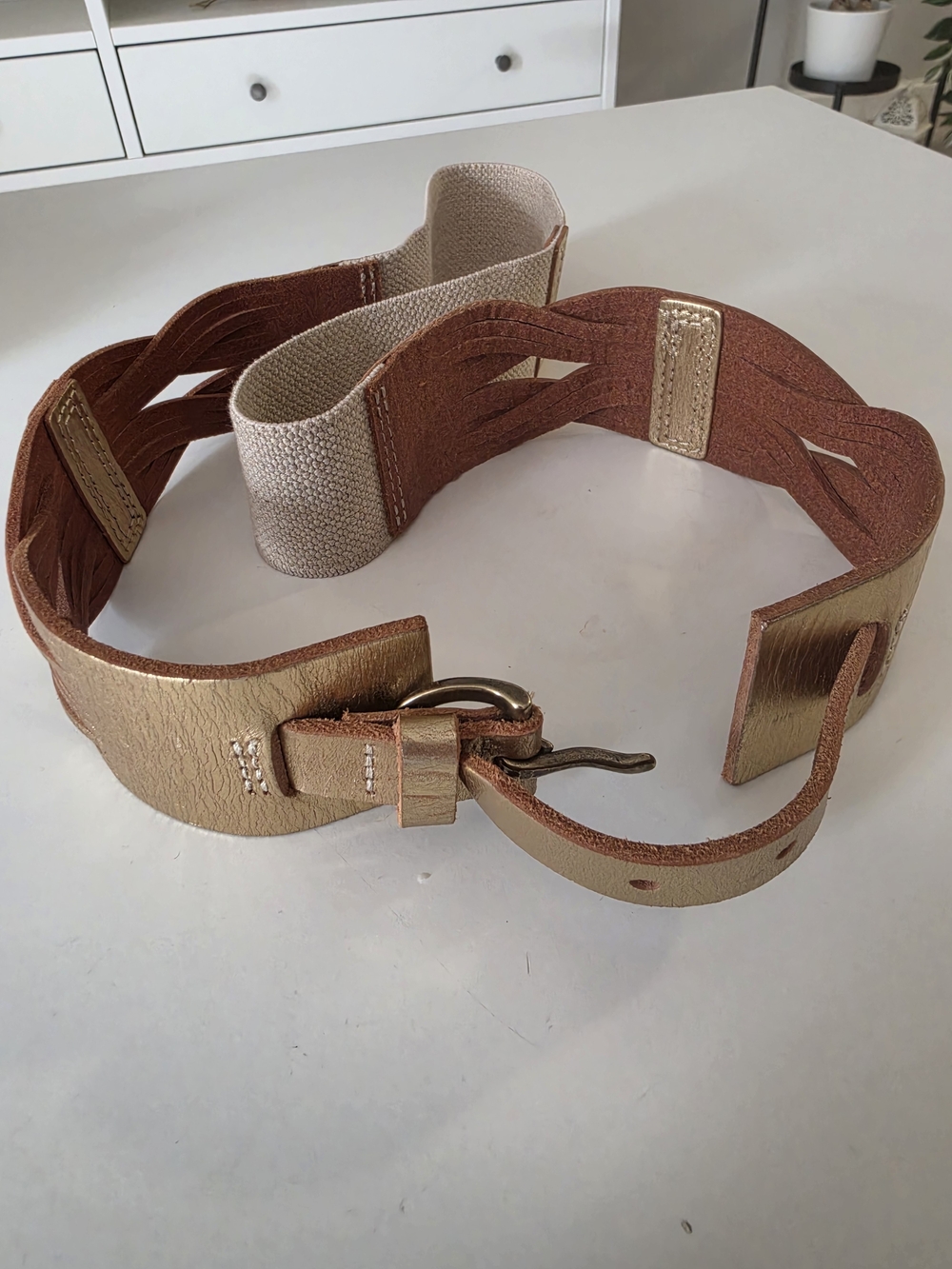 Tommy Bahama Wide Braided Elastic Belt in Gold and Tan